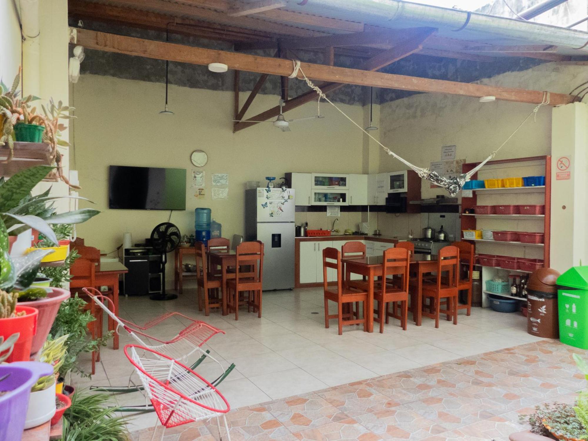 Moicca Youth Hostel Iquitos Eksteriør billede